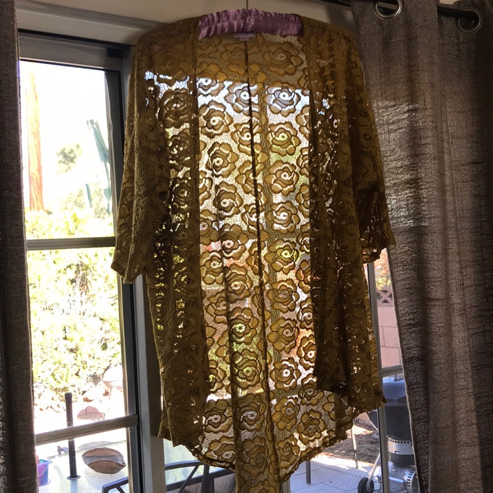 LulaRoe Lindsay Kimono